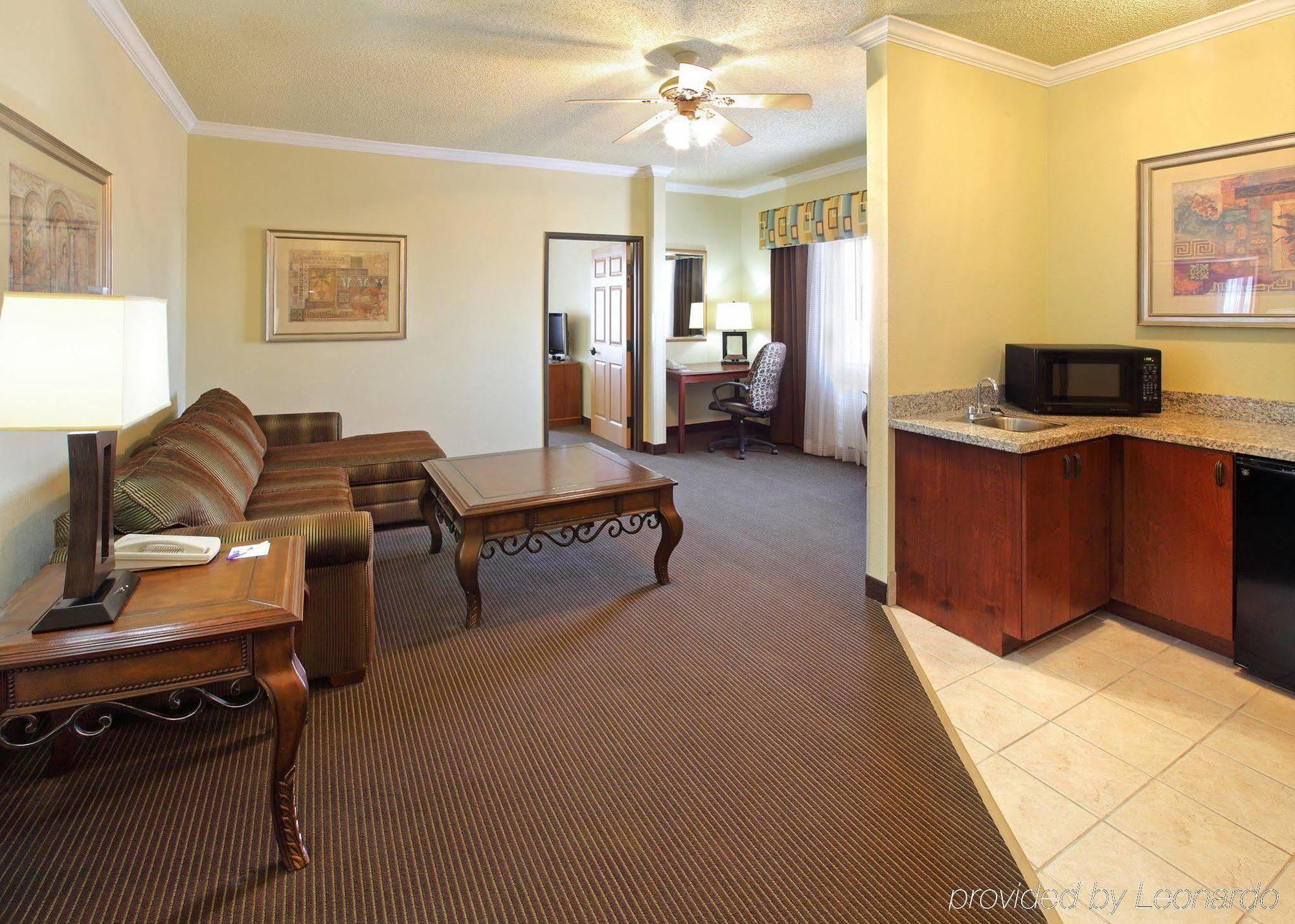 Holiday Inn Express Hotel & Suites Greenville By Ihg Esterno foto