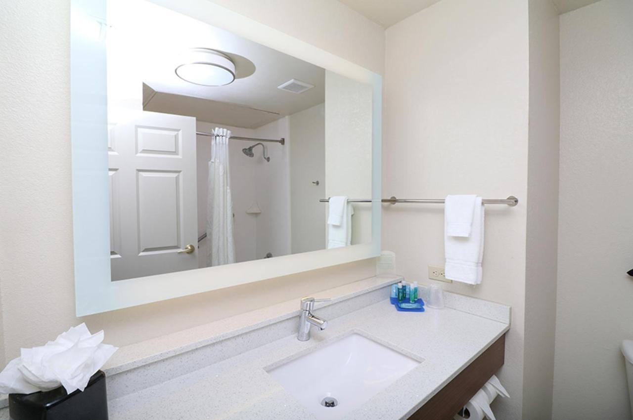 Holiday Inn Express Hotel & Suites Greenville By Ihg Esterno foto