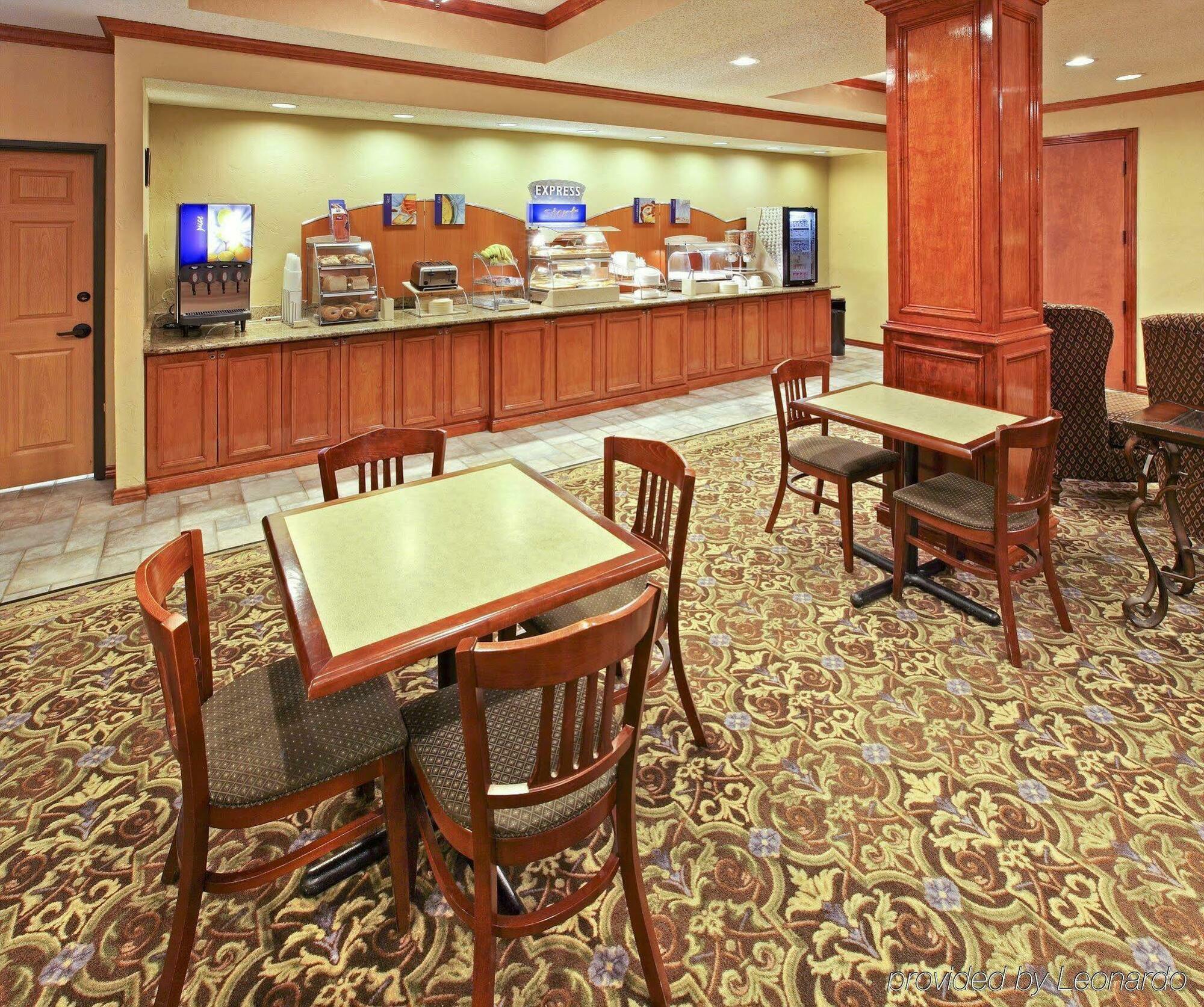 Holiday Inn Express Hotel & Suites Greenville By Ihg Esterno foto