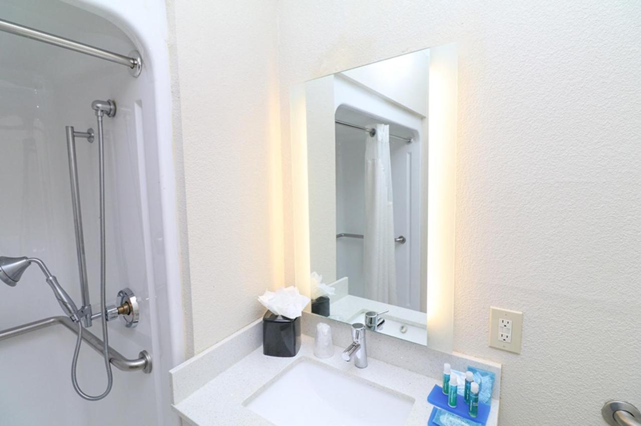Holiday Inn Express Hotel & Suites Greenville By Ihg Esterno foto